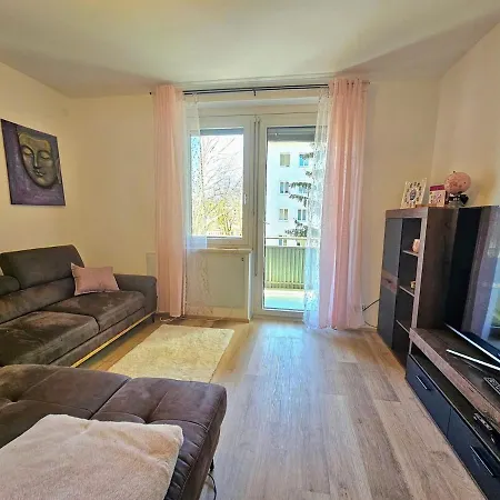 Stylish Family Stay With Mountain Views * Инсбрук